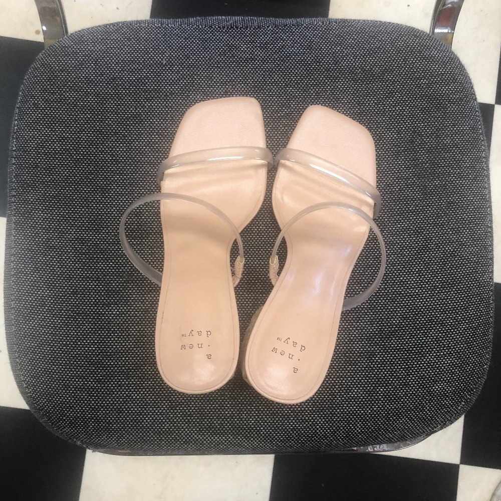 A New Day Miley Womens Pump, 7 1/2, Clear, Very Gently Used
